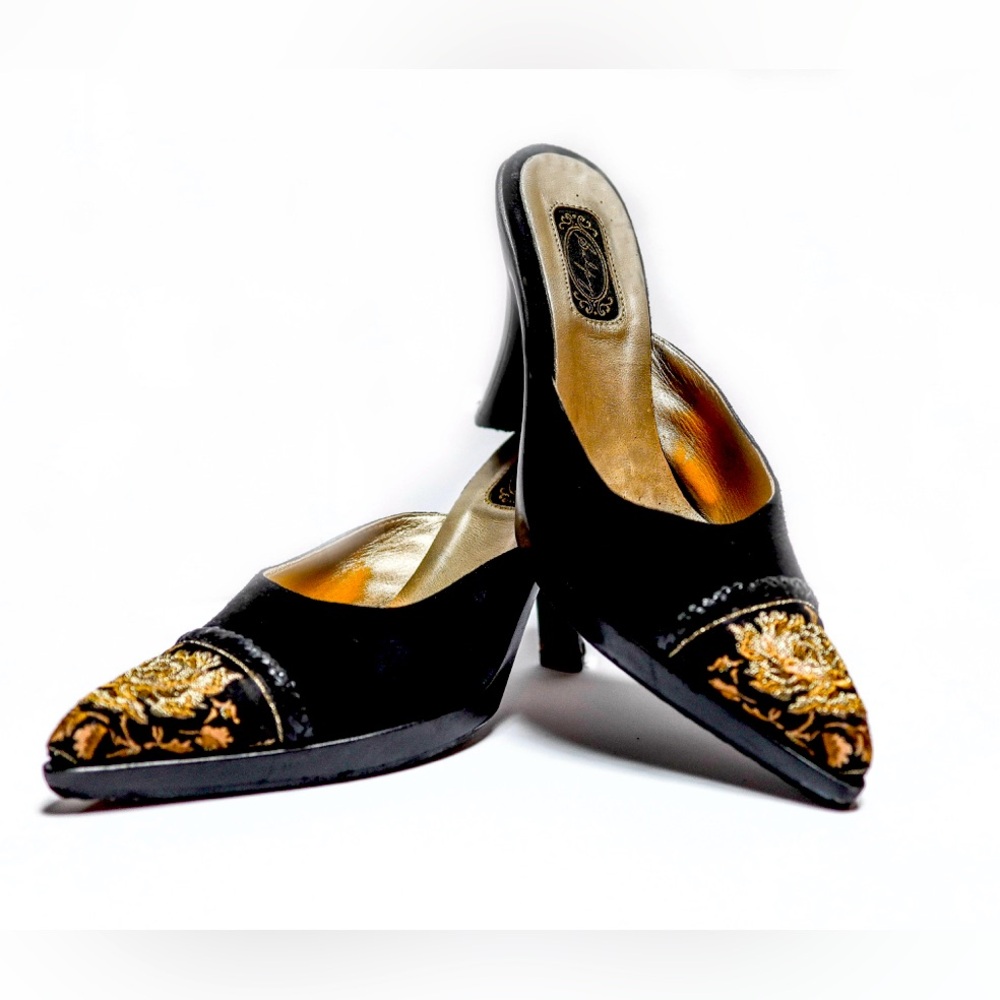Salpy   Chanel black
